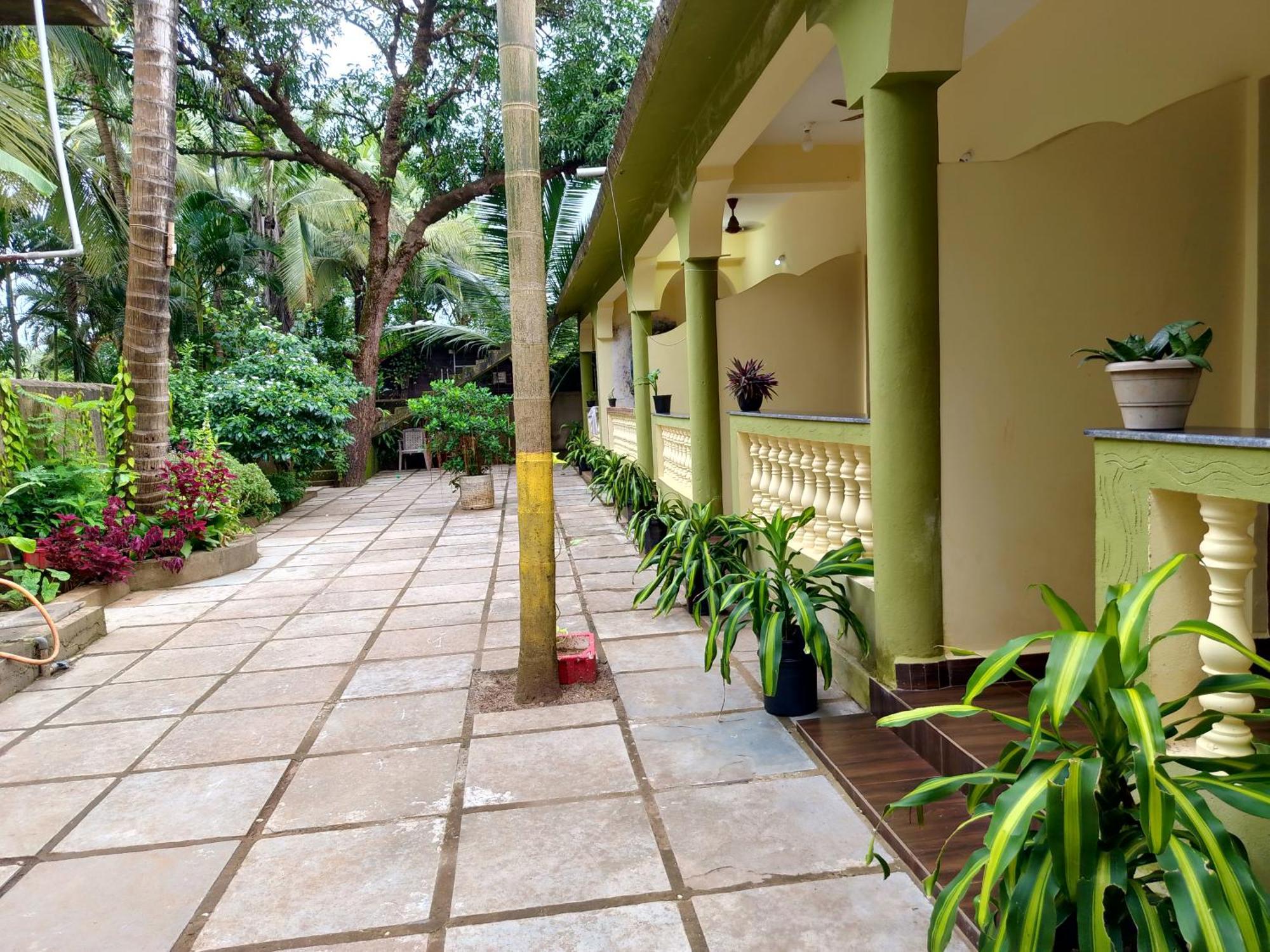 One Love Guest House مورجيم المظهر الخارجي الصورة